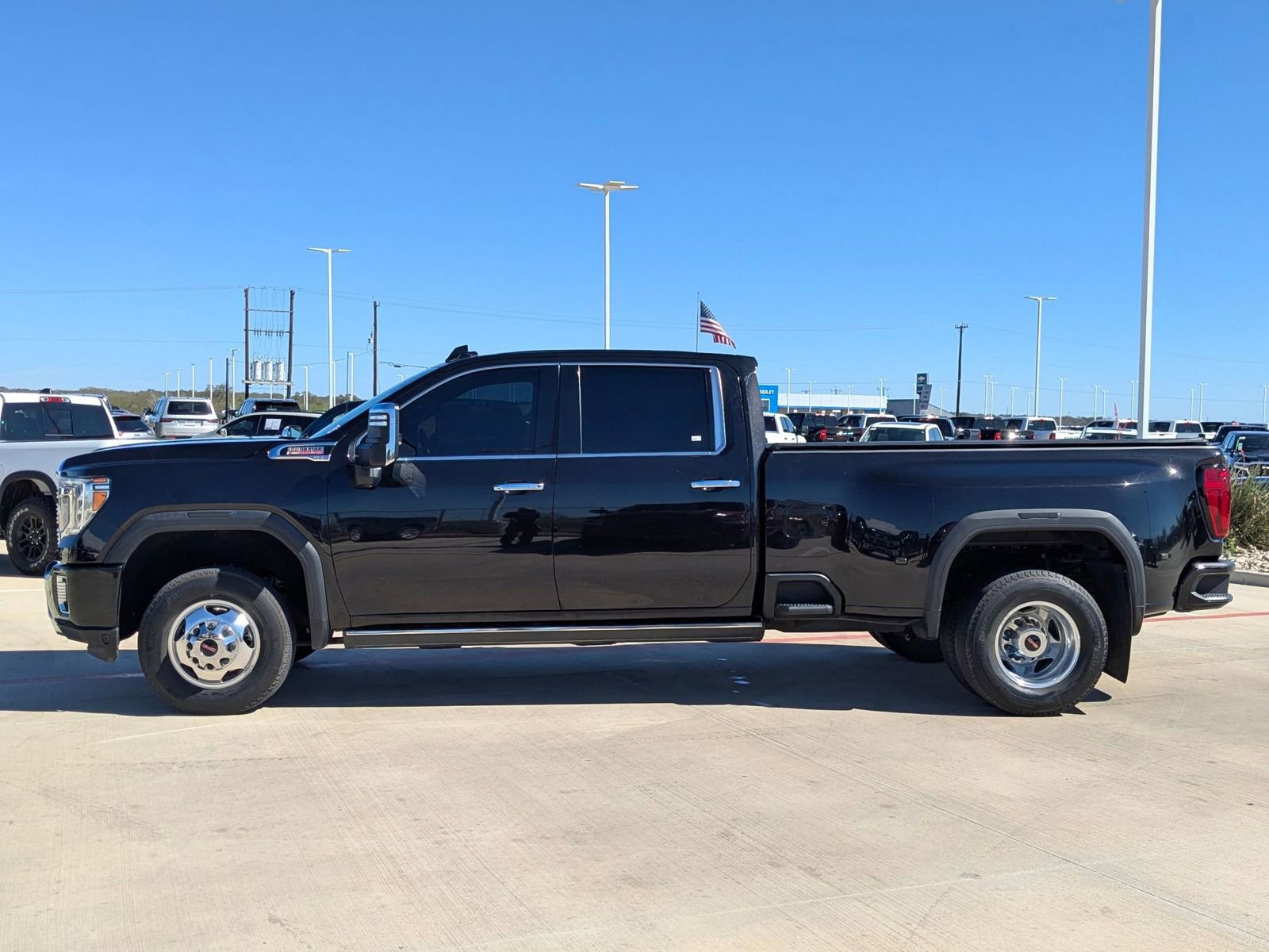 Used 2022 GMC Sierra 3500 Denali image 6