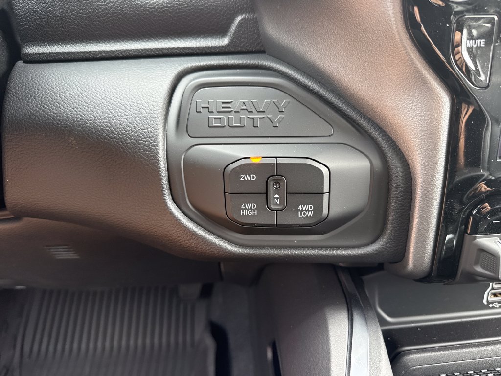 New 2027 RAM 3500 Laramie AWD/4WD image 18