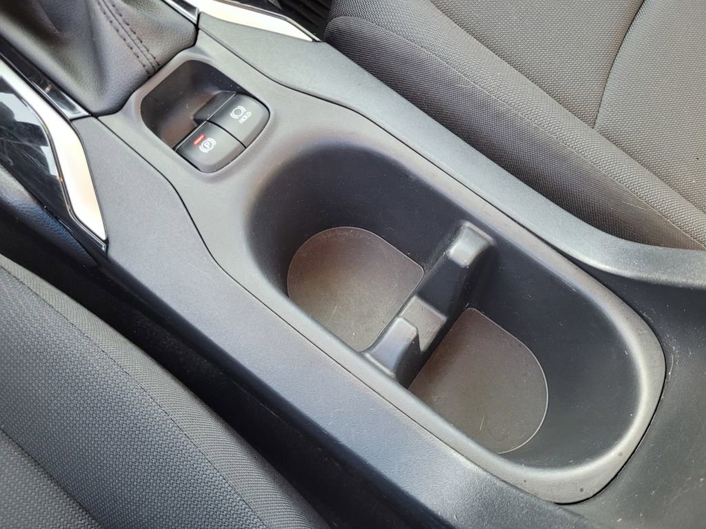 Used 2023 Toyota Corolla Cross LE FWD image 17
