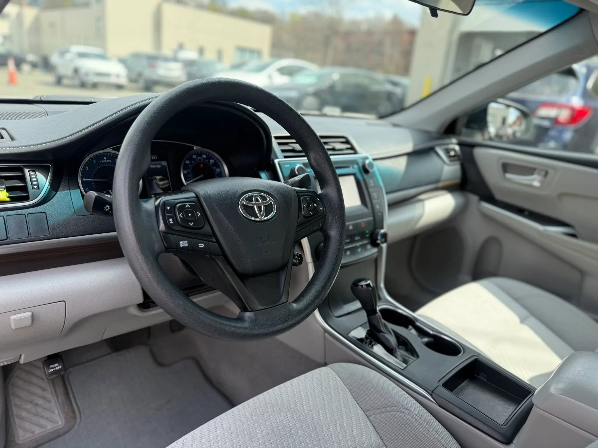 Used 2016 Toyota Camry LE FWD image 26