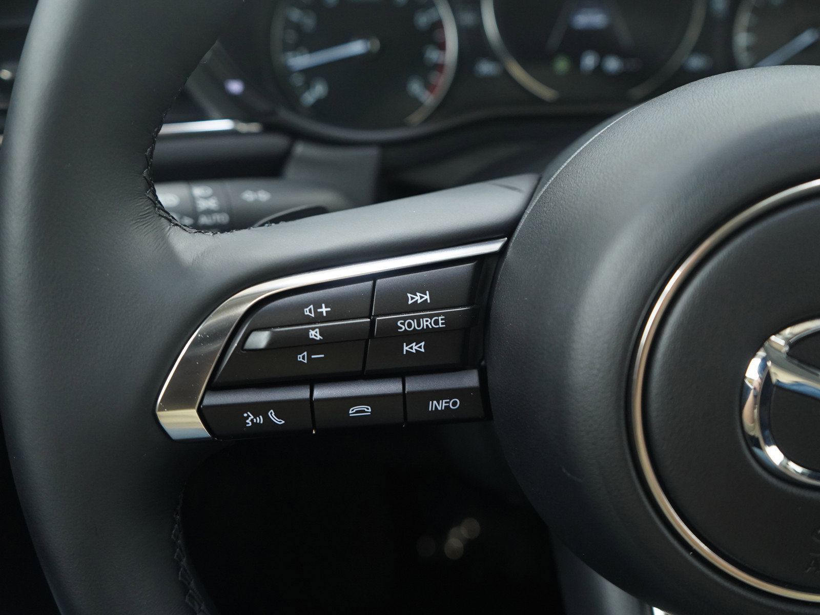 Used 2025 MAZDA CX-30 2.5 Turbo w/ Premium Plus Pkg image 25