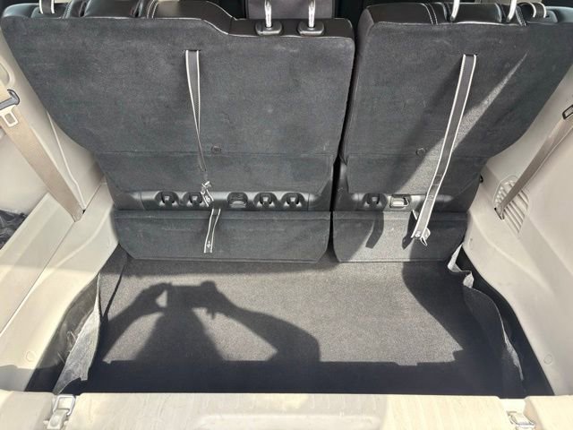Used 2023 Chrysler Pacifica Touring-L FWD image 12