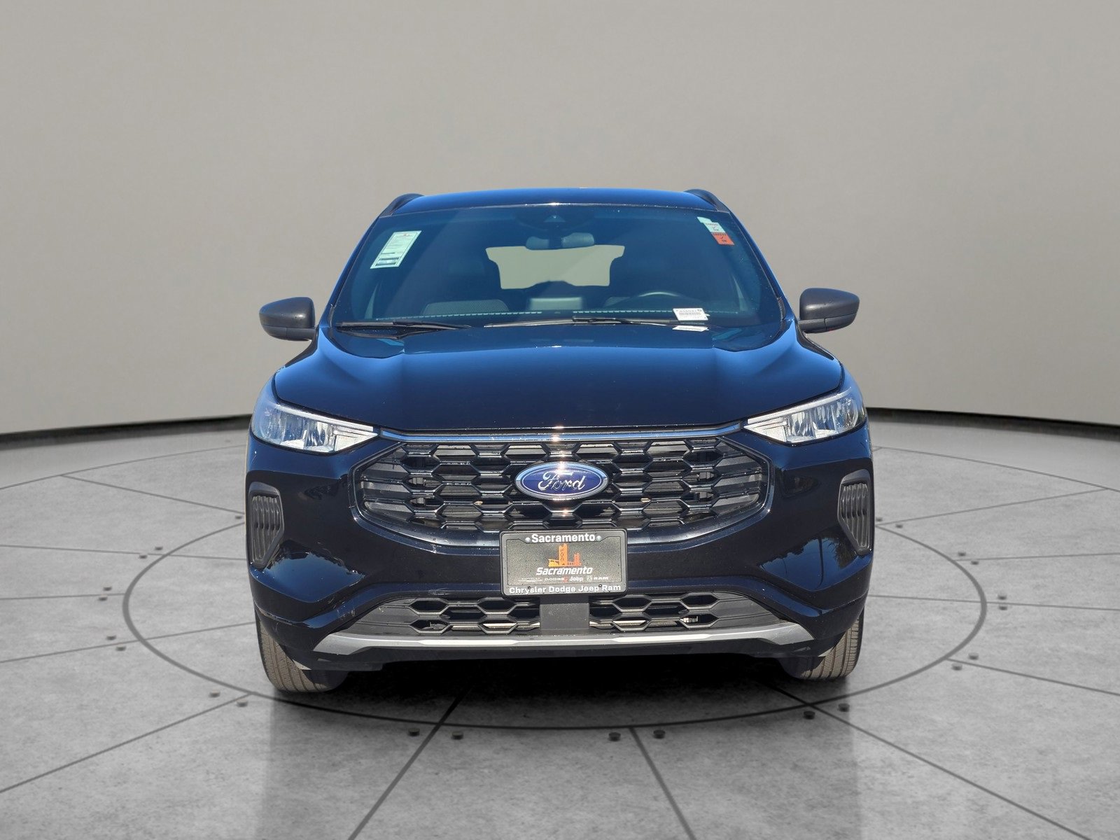 Used 2024 Ford Escape ST-Line image 2