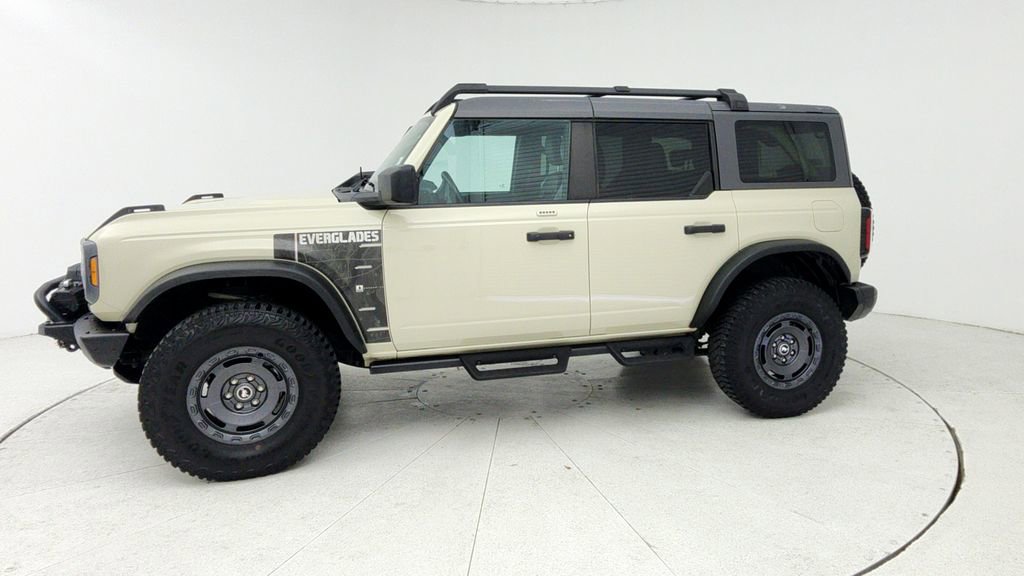 Used 2022 Ford Bronco Everglades image 5