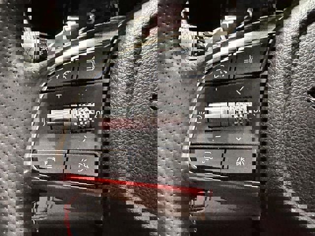 Used 2025 Genesis G70 2.5T w/ Sport Prestige Package image 26