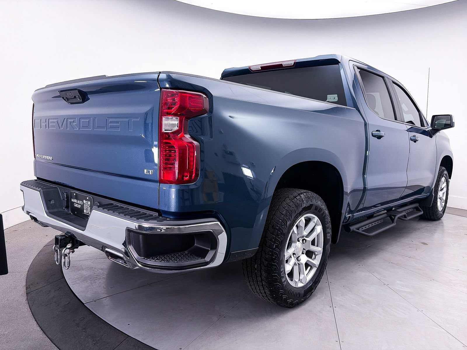 Used 2024 Chevrolet Silverado 1500 LT AWD/4WD image 18