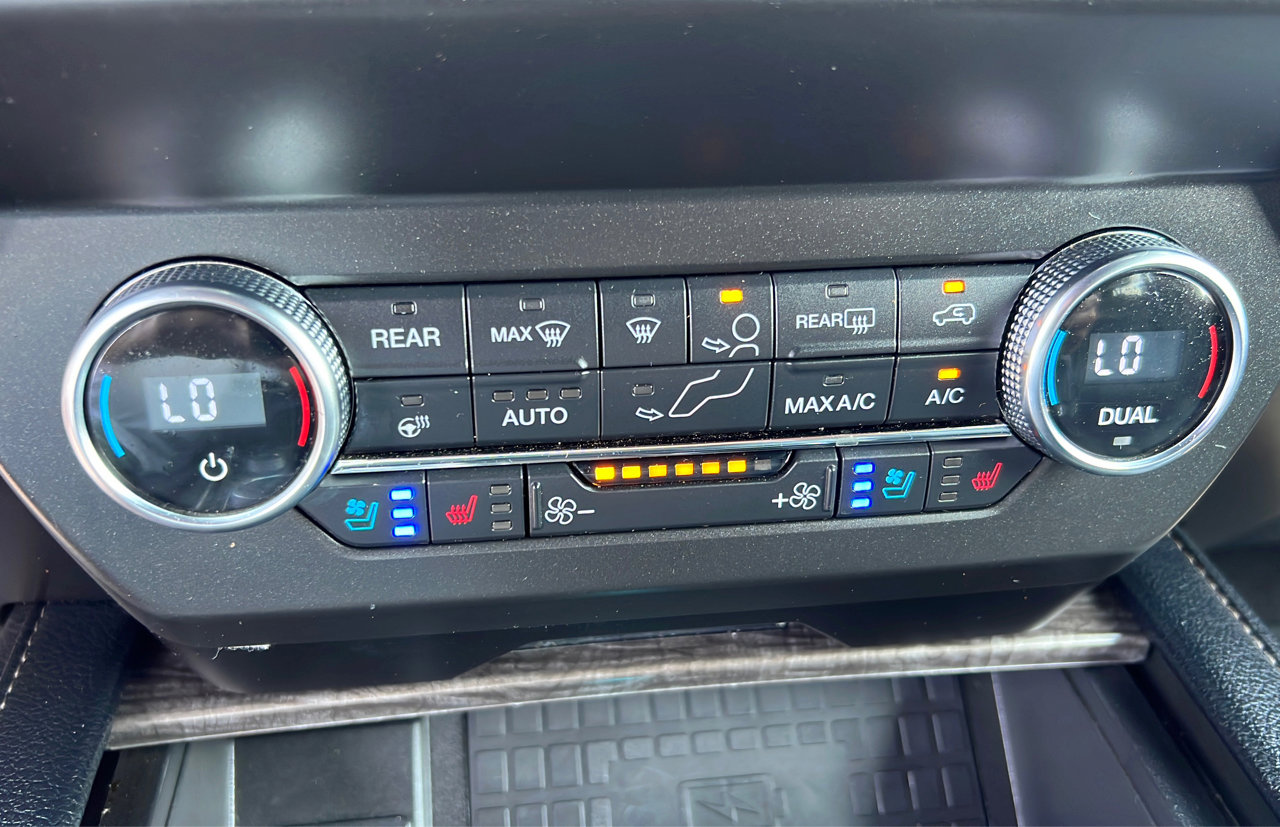 Used 2021 Ford Expedition Max Limited image 35