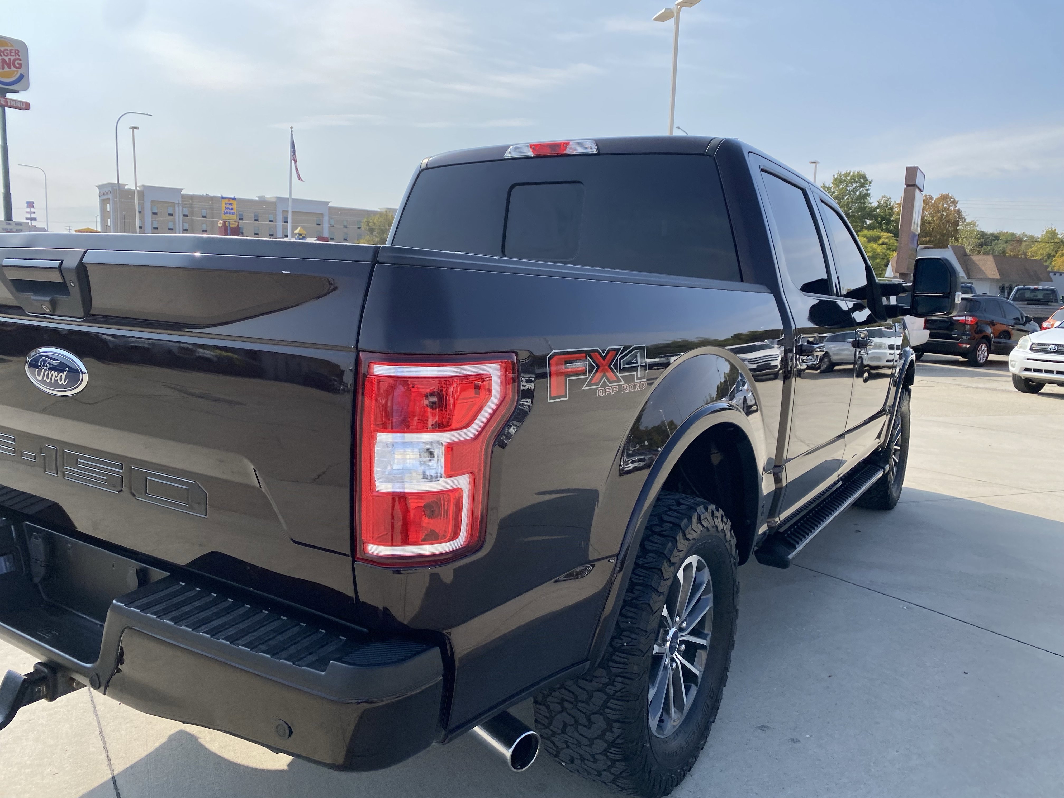 Used 2018 Ford F150 XLT w/ Equipment Group 302A Luxury image 6