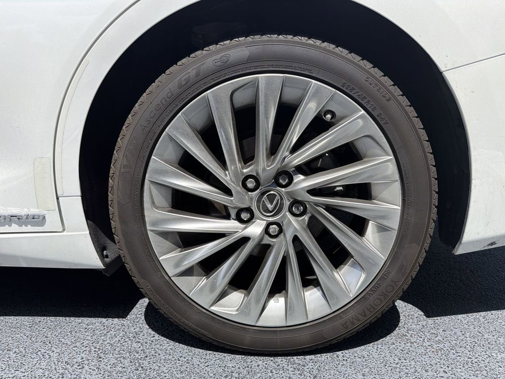 Used 2021 Lexus ES 300h Ultra Luxury w/ Accessory Package 2 image 30