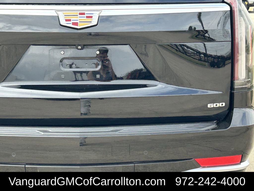 Used 2024 Cadillac Escalade ESV Luxury image 8