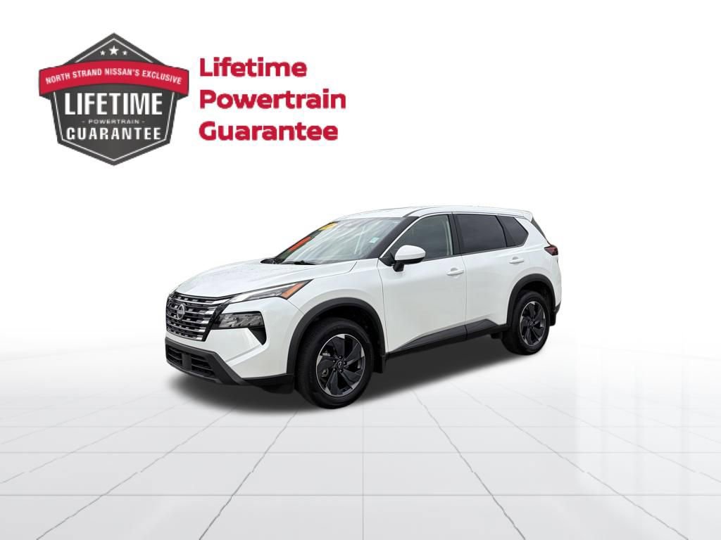 Used 2025 Nissan Rogue SV FWD image 1