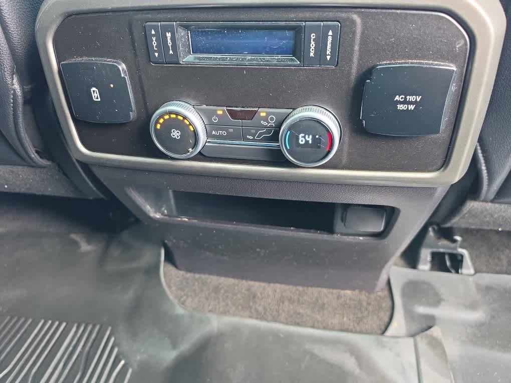 Used 2019 Ford Expedition XLT w/ Equipment Group 202A AWD/4WD image 26