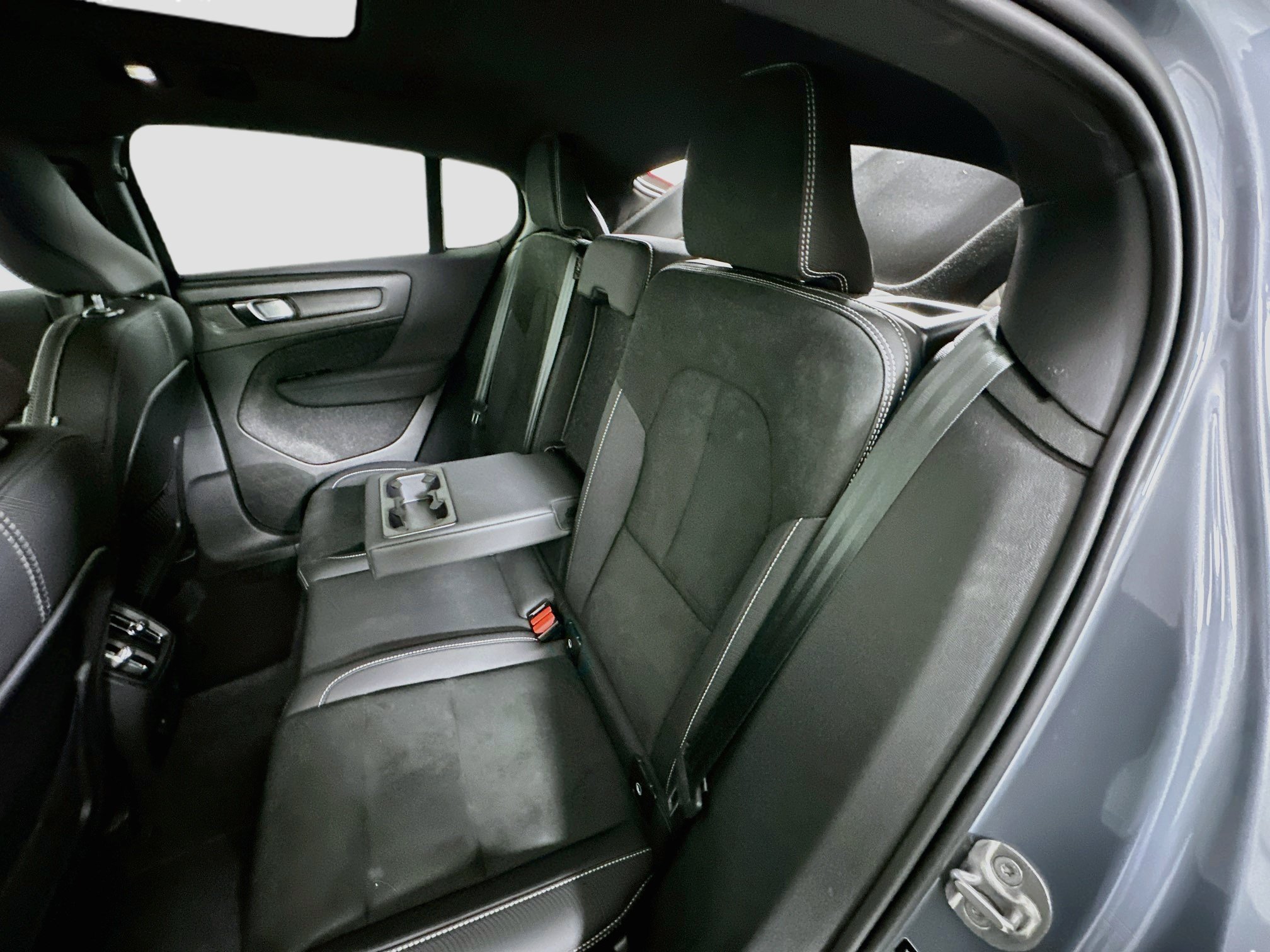Used 2023 Volvo C40 P8 Recharge Plus AWD/4WD image 28