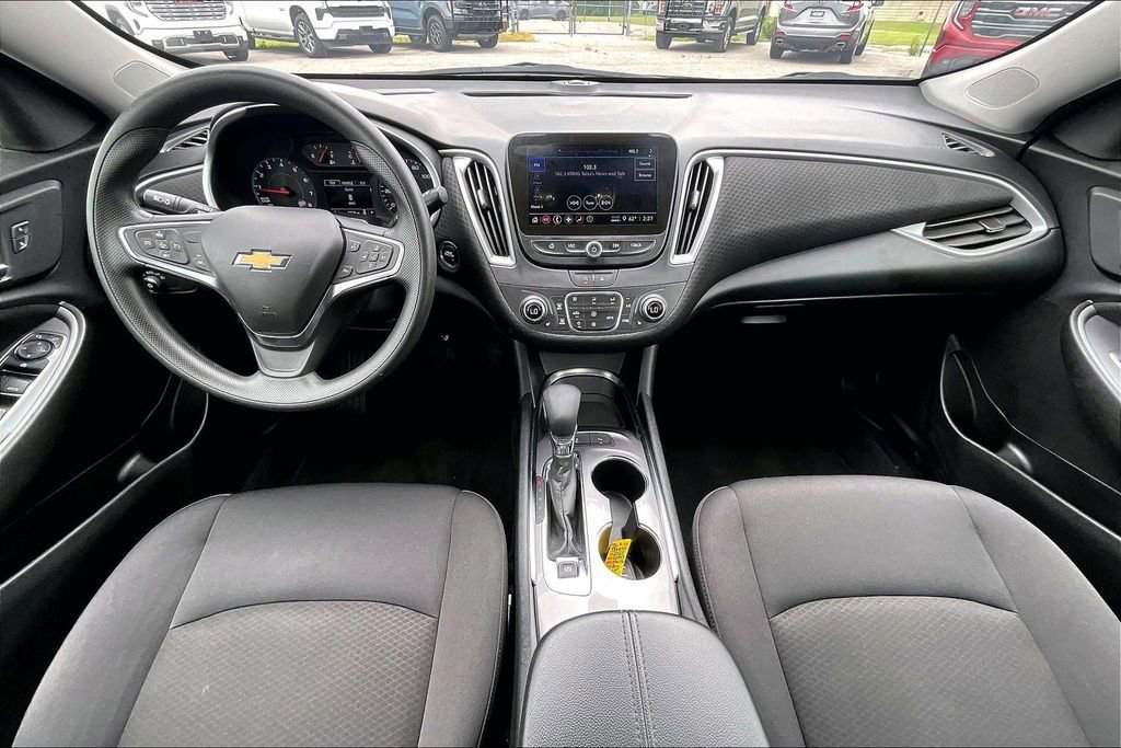 Used 2025 Chevrolet Malibu LT FWD image 20