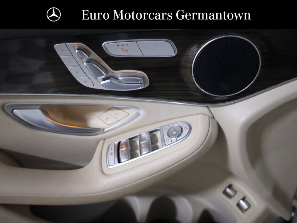 Used 2019 Mercedes-Benz GLC 350e 4MATIC image 10