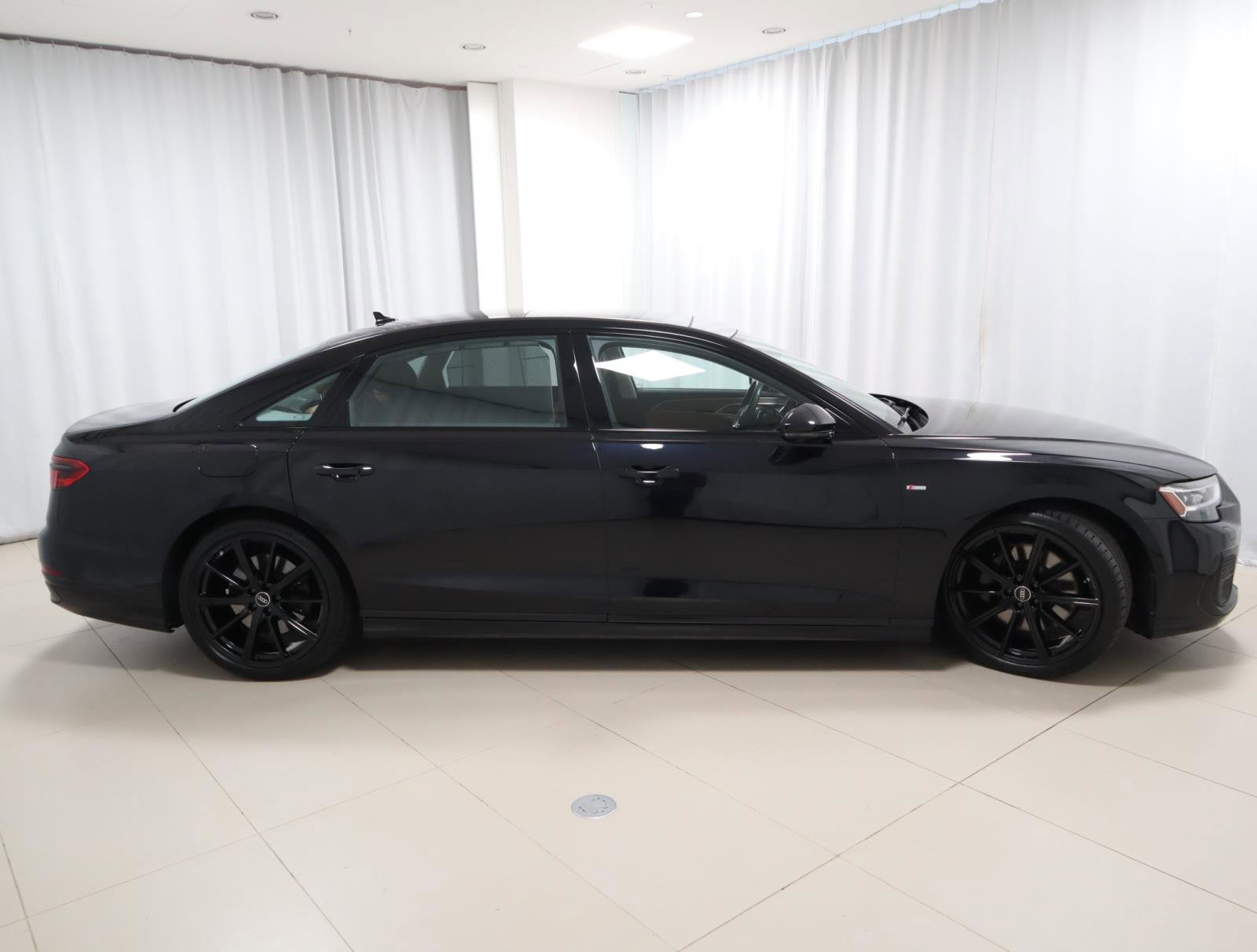 Used 2024 Audi A8 L 3.0T AWD/4WD image 5