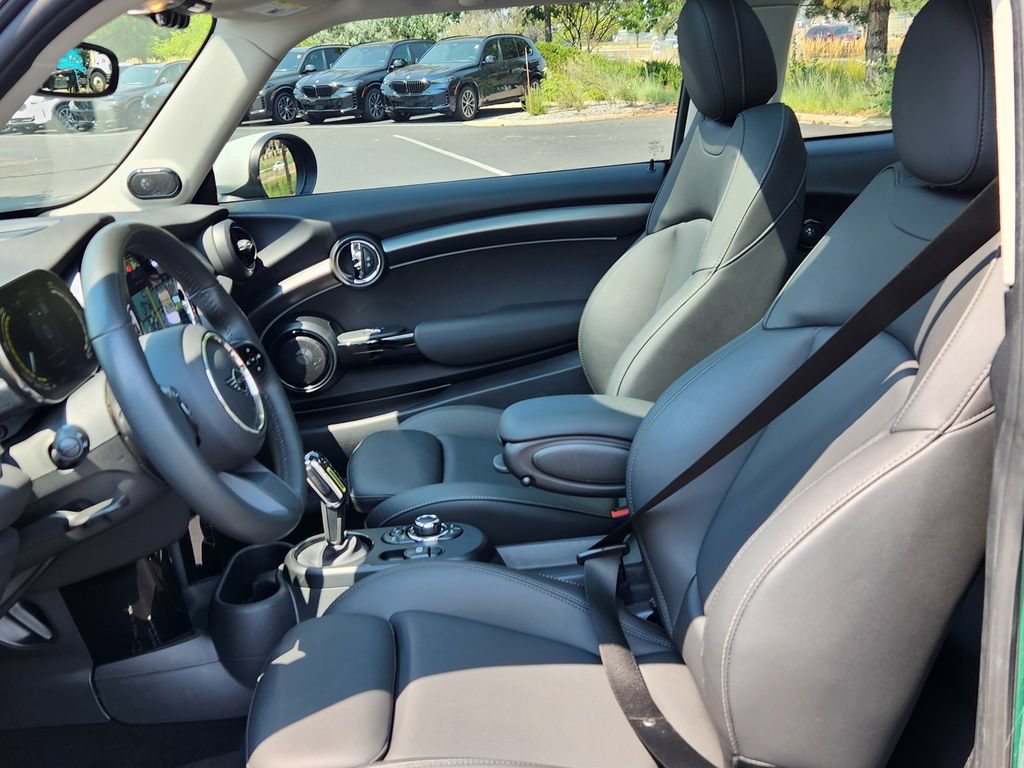 Used 2024 MINI Cooper SE FWD image 8