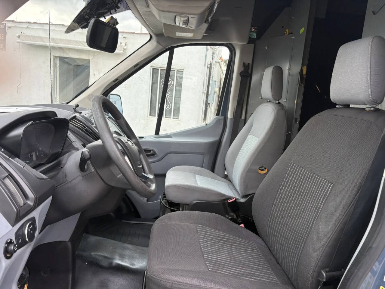 Used 2019 Ford Transit 250 148 High Roof Extended RWD image 8