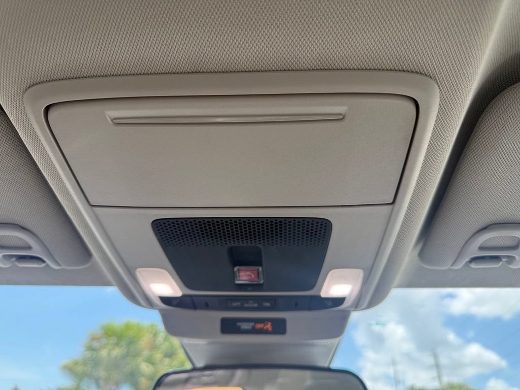 Certified 2025 Honda Accord LX image 30