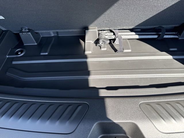 New 2026 GMC Yukon Elevation image 12