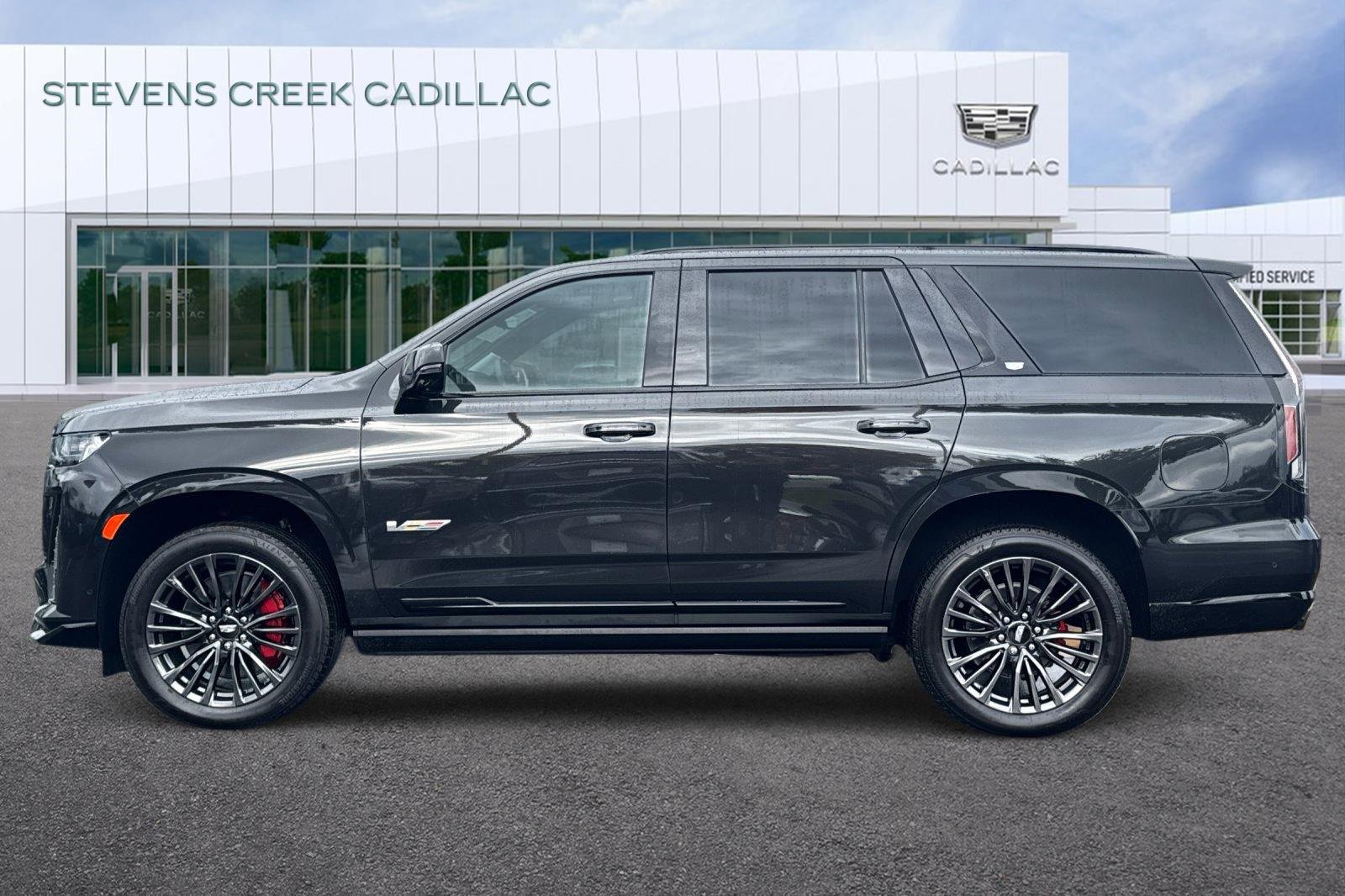 Certified 2024 Cadillac Escalade V w/ Heavy-Duty Trailer Package image 6