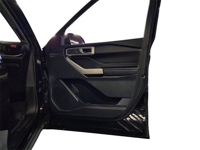 Used 2021 Ford Explorer XLT image 24