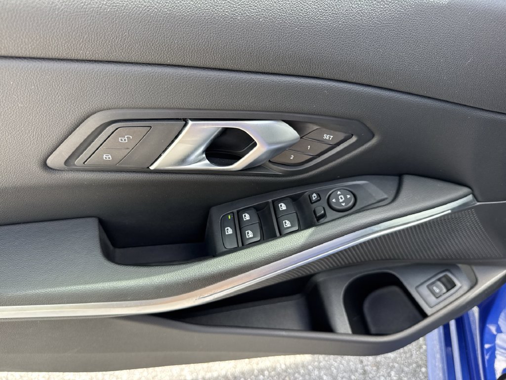 Used 2026 BMW 330i Sedan RWD image 40