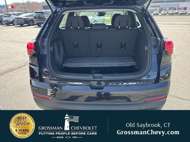 New 2027 Chevrolet Bolt LT w/ Comfort Package FWD image 18