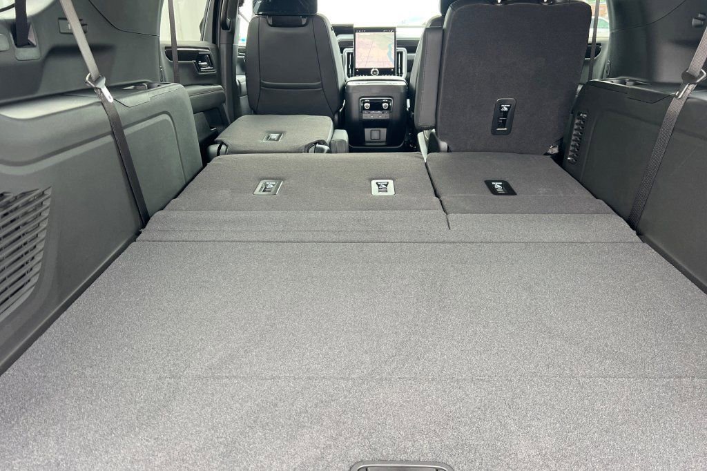 New 2026 GMC Yukon XL Elevation w/ Elevation Premium Package image 13
