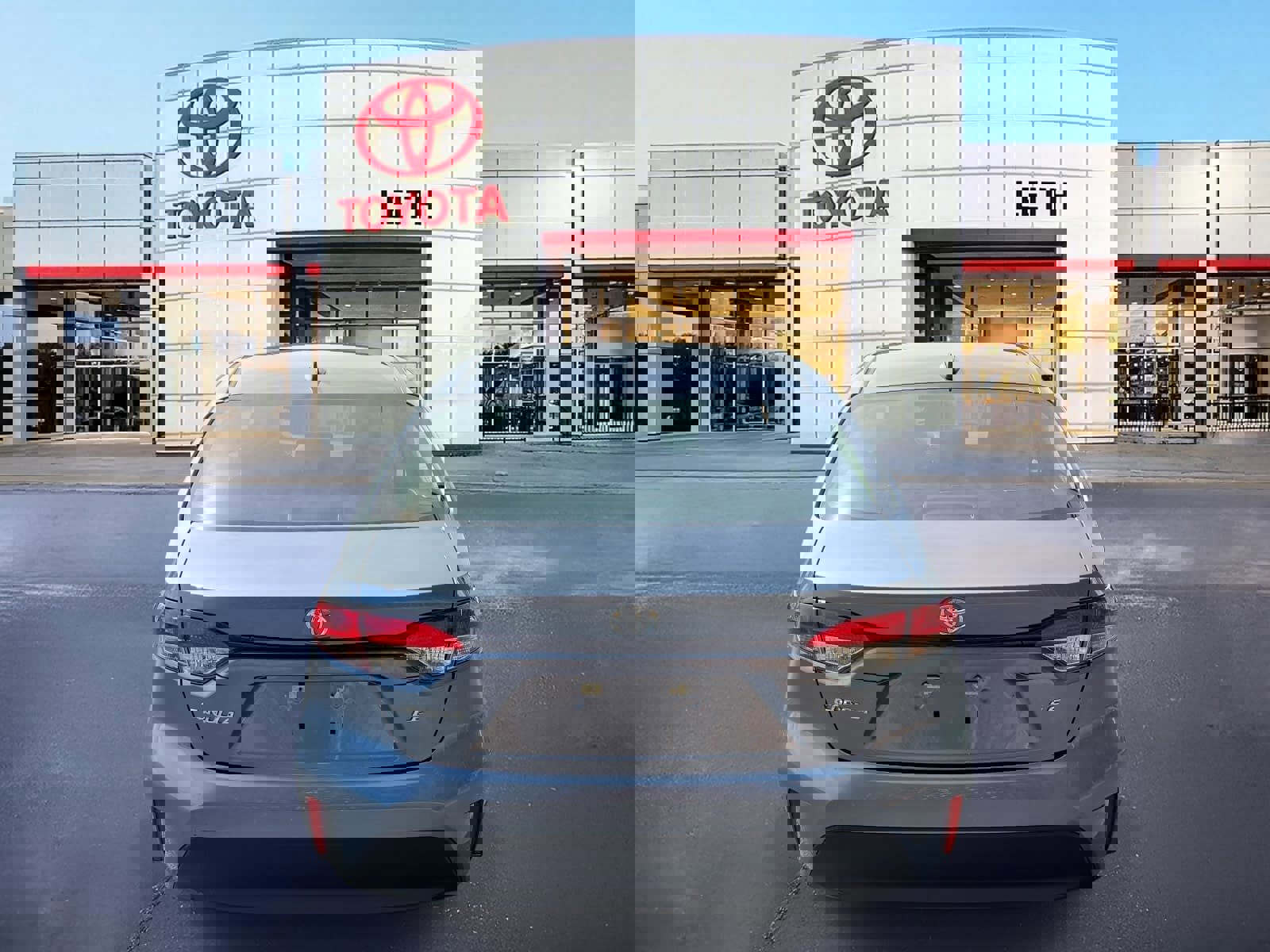 Used 2026 Toyota Corolla LE image 6