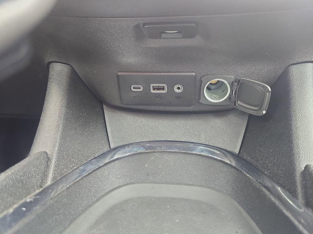 Used 2024 Chevrolet Malibu LT FWD image 25