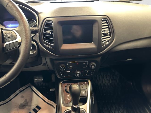 Used 2018 Jeep Compass Sport w/ Tech Group image 11