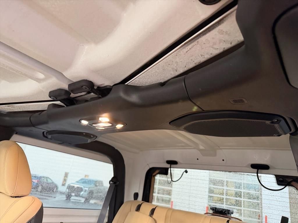 Used 2023 Jeep Wrangler Sport S image 15