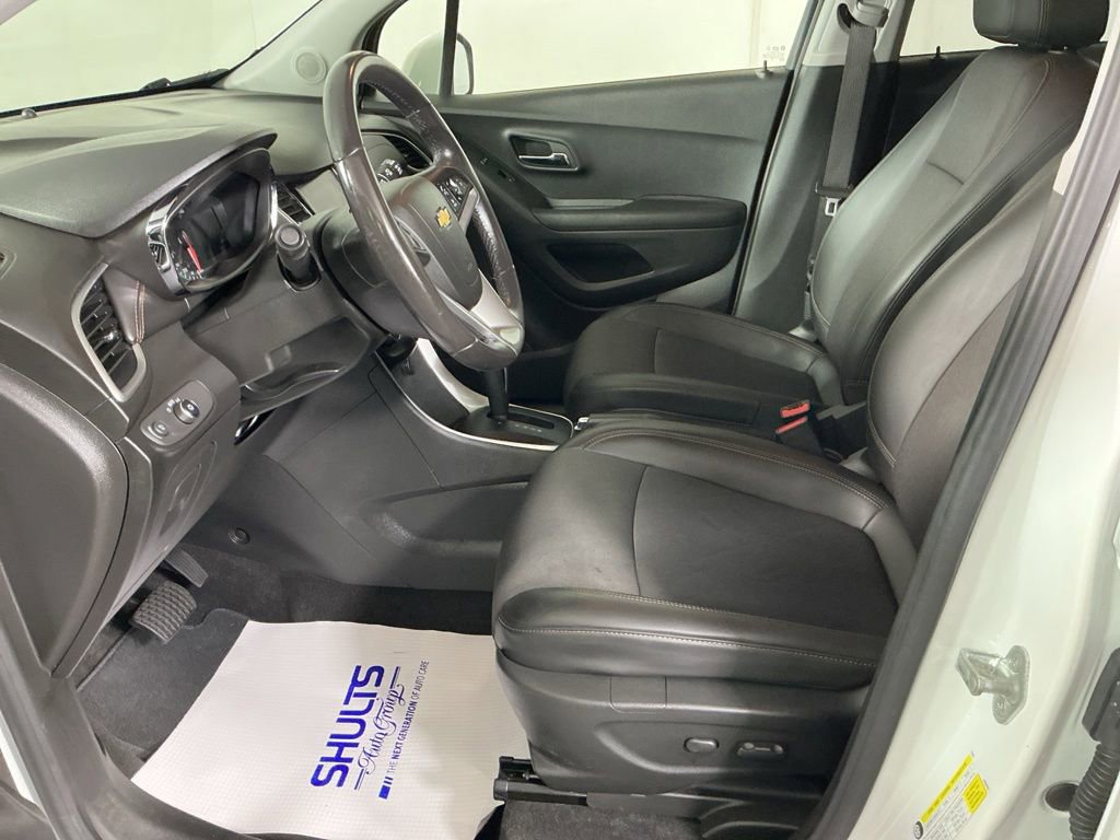 Used 2022 Chevrolet Trax LT w/ Driver Confidence Package AWD/4WD image 7