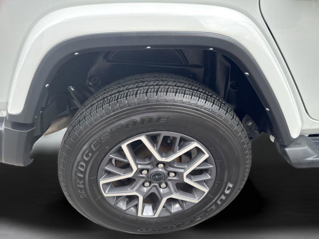Used 2024 Jeep Wrangler Sahara w/ Technology Group image 10