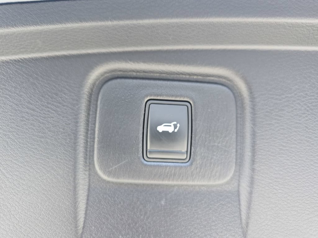 Used 2015 Nissan Murano Platinum FWD image 16