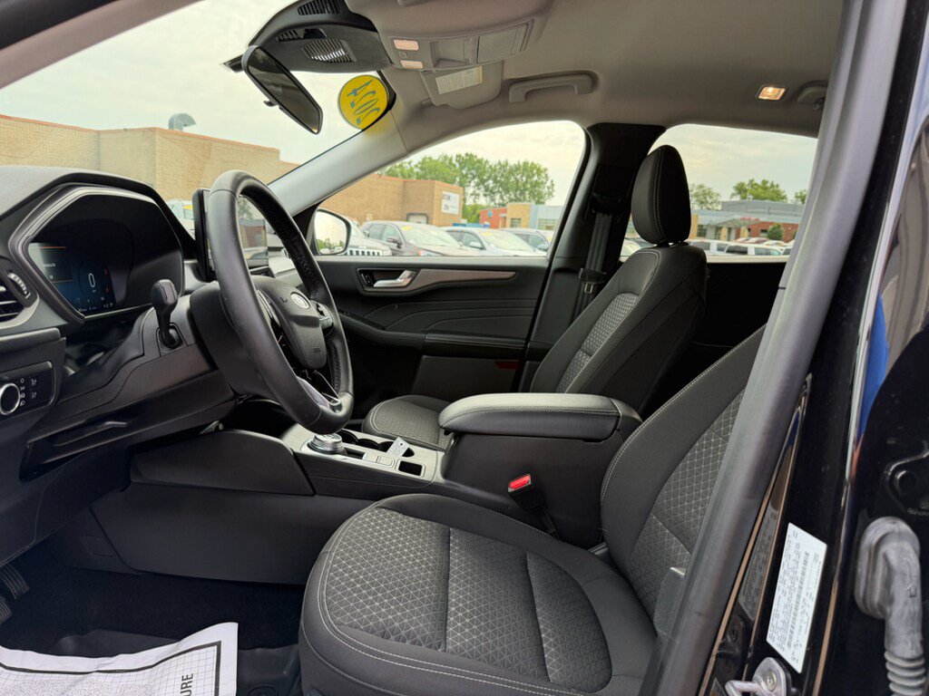 Used 2024 Ford Escape Active w/ Tech Pack #2 FWD image 7