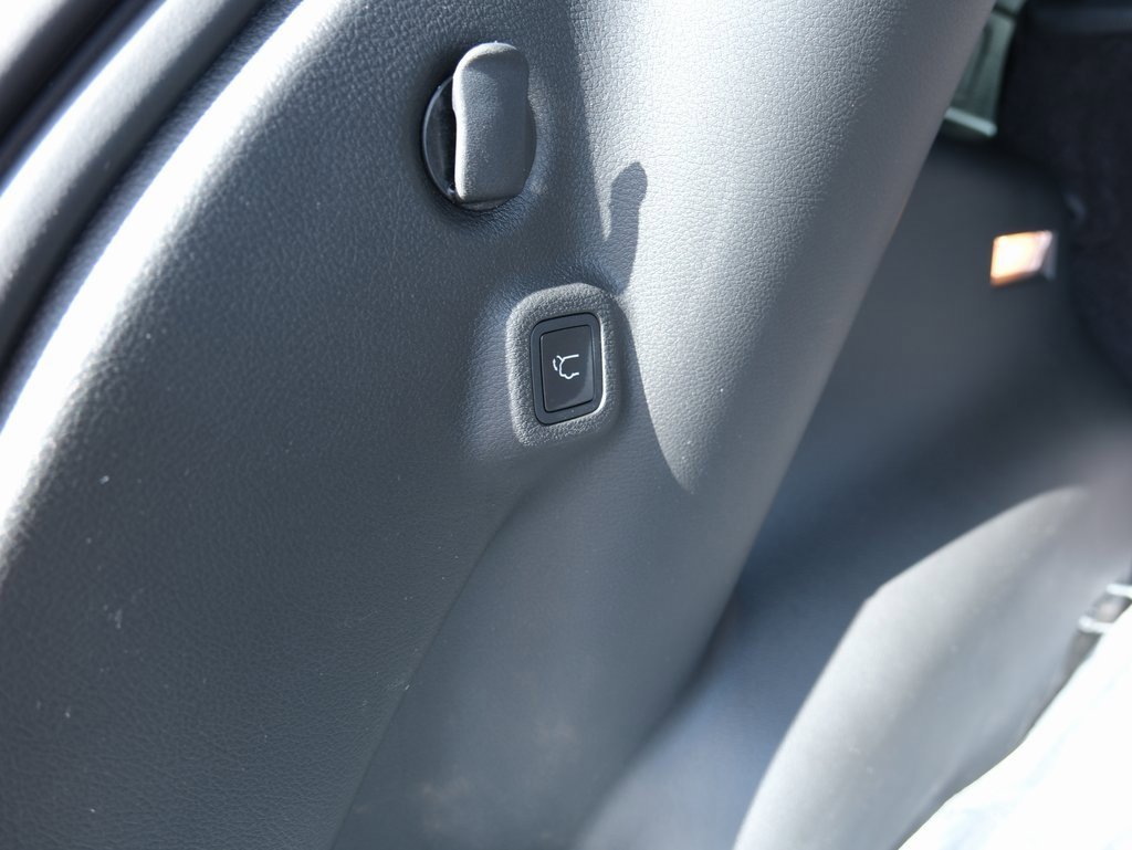 Used 2024 Jeep Compass Trailhawk w/ Trailhawk Elite Group image 40