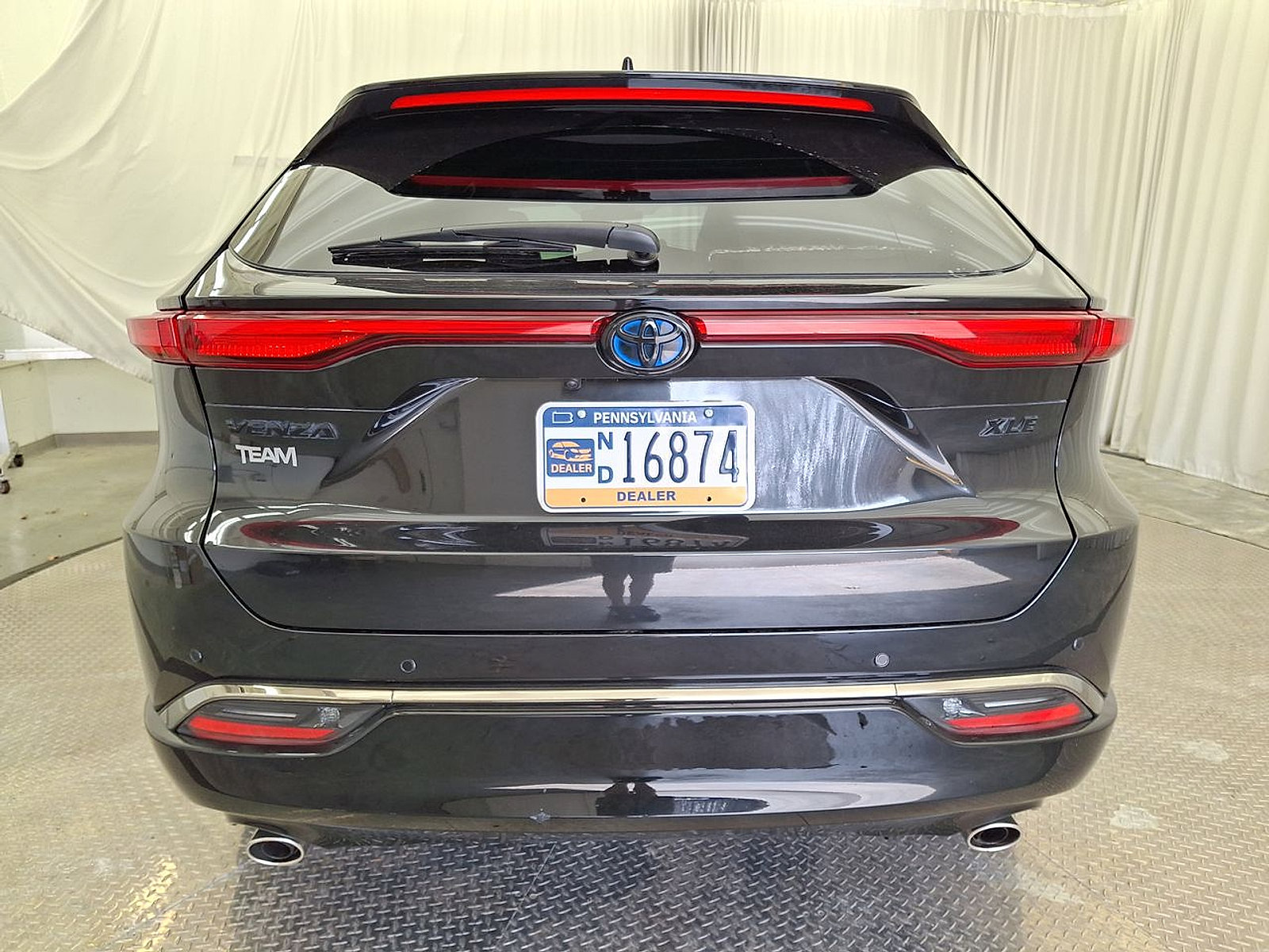 Certified 2024 Toyota Venza Nightshade image 22