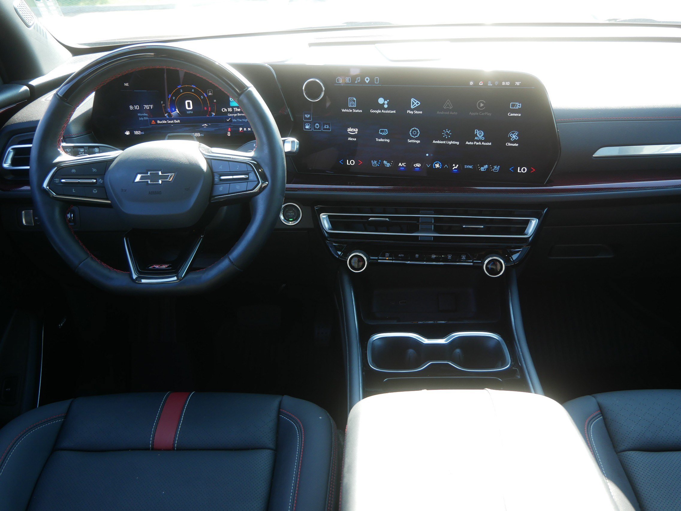 Used 2024 Chevrolet Traverse RS FWD image 10