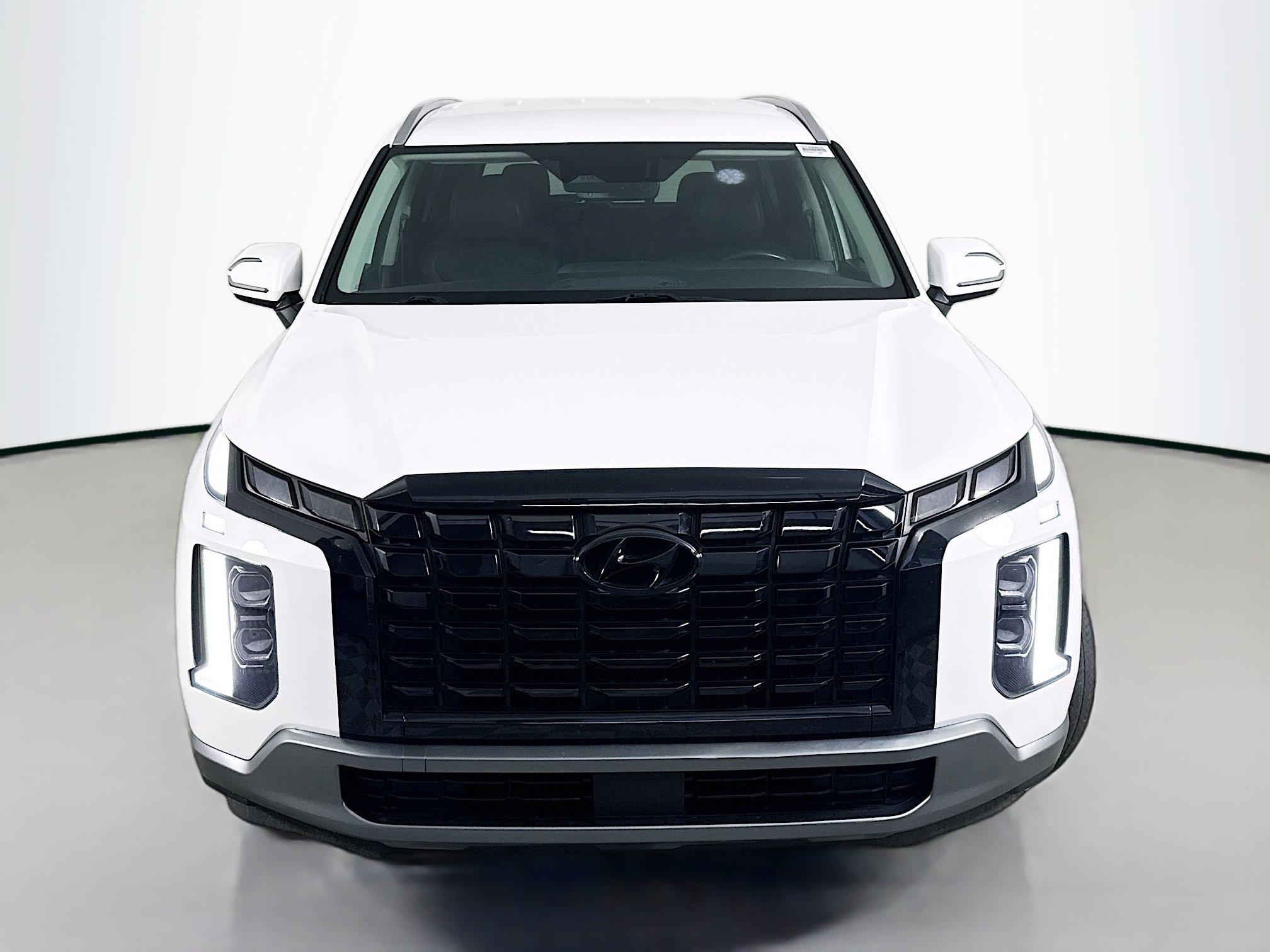 Used 2024 Hyundai Palisade SEL FWD image 2