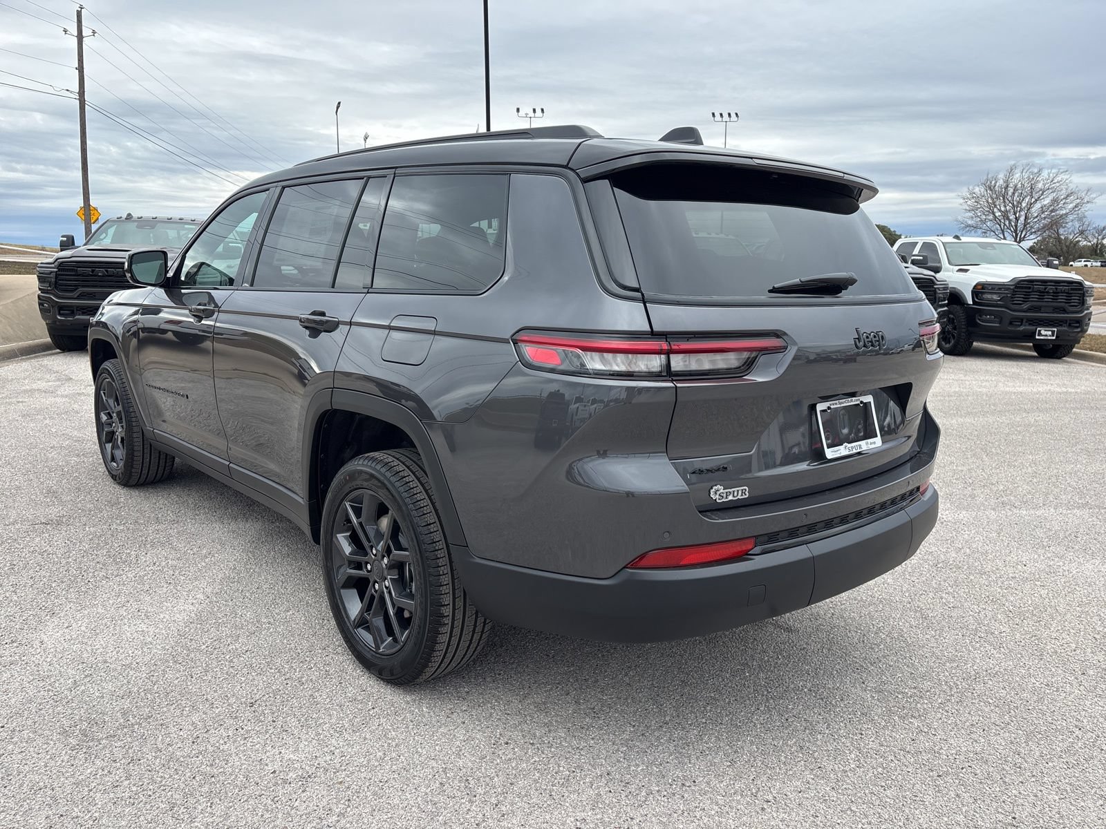 New 2025 Jeep Grand Cherokee L Limited AWD/4WD image 4