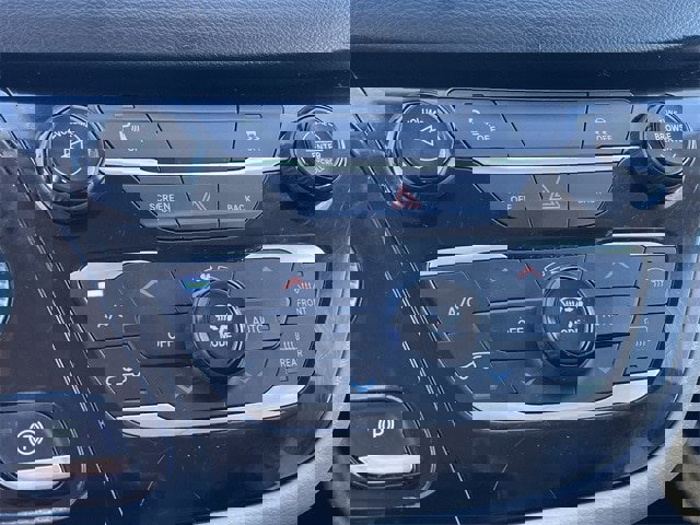 Used 2017 Chrysler Pacifica Touring-L Plus image 18