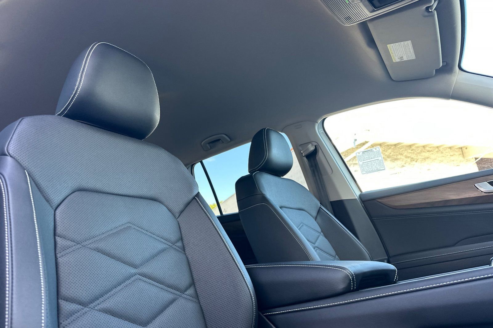 New 2026 Volkswagen Atlas SE FWD image 16