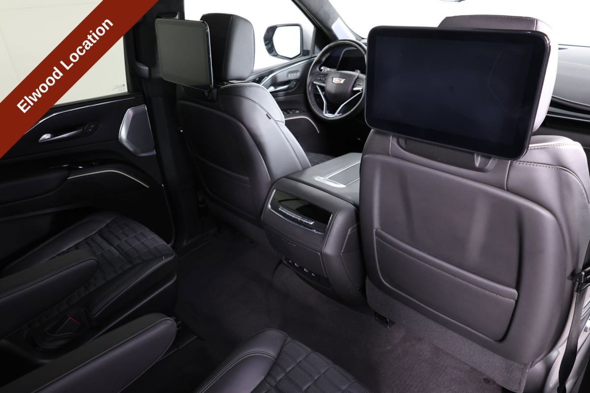 Used 2023 Cadillac Escalade V AWD/4WD image 43