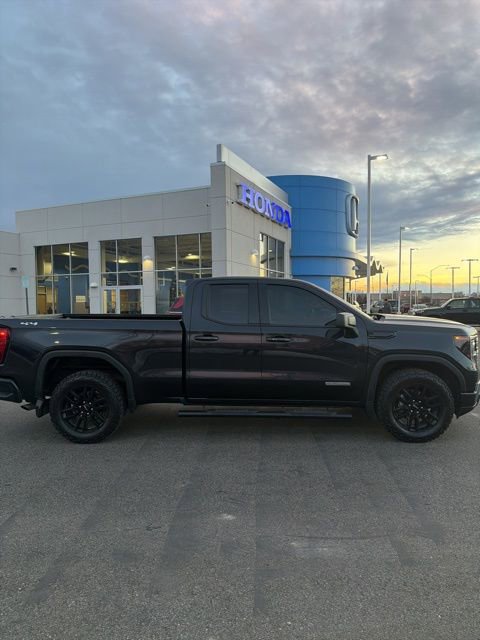 Used 2023 GMC Sierra 1500 Elevation AWD/4WD image 3