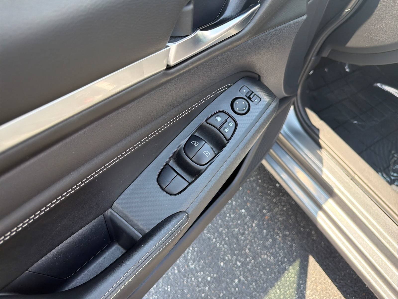 Used 2019 Nissan Altima 2.5 SV FWD image 12
