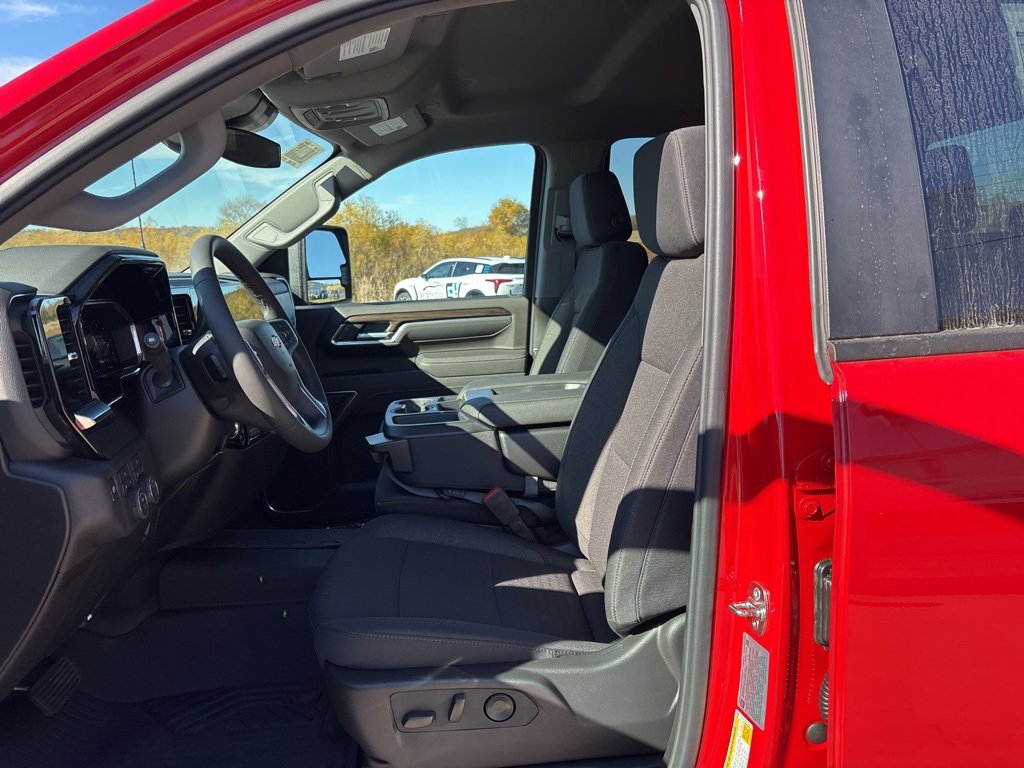 New 2026 Chevrolet Silverado 3500 LT image 10