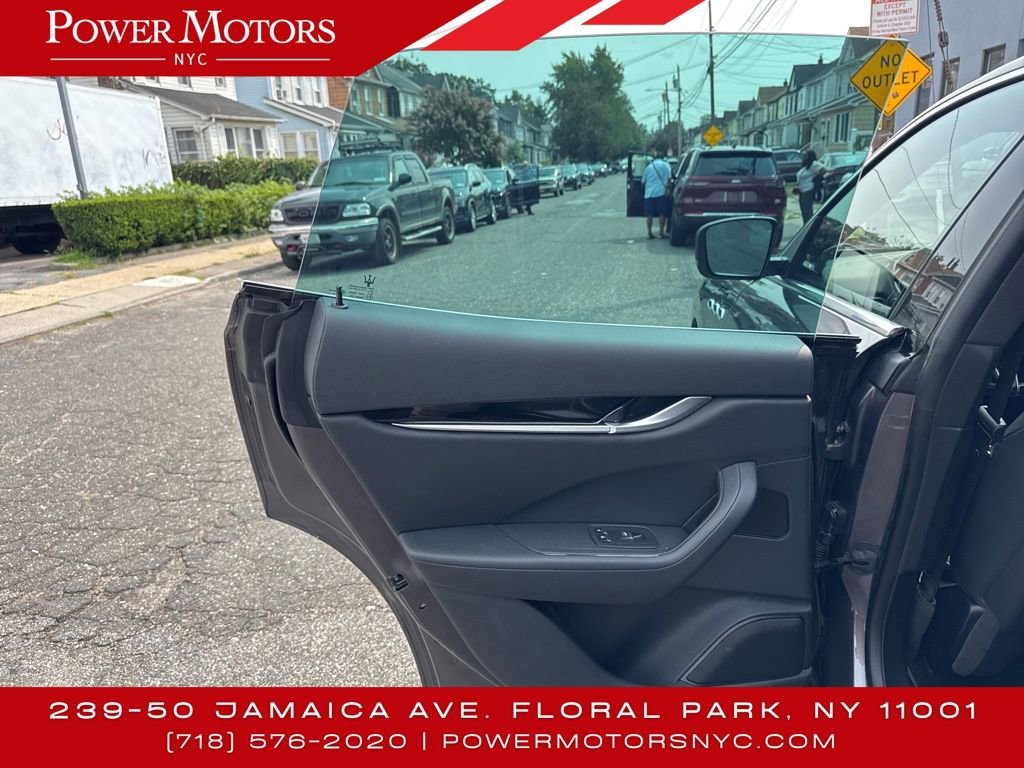 Used 2023 Maserati Levante Modena image 25