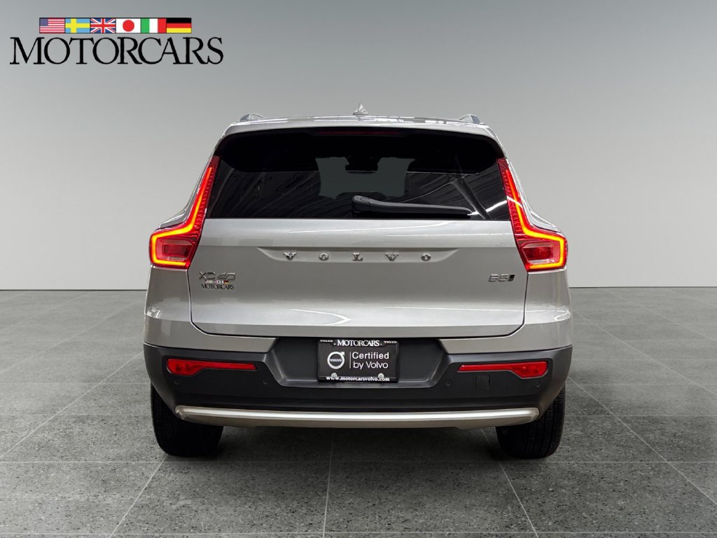 Certified 2023 Volvo XC40 B5 Core AWD/4WD image 4